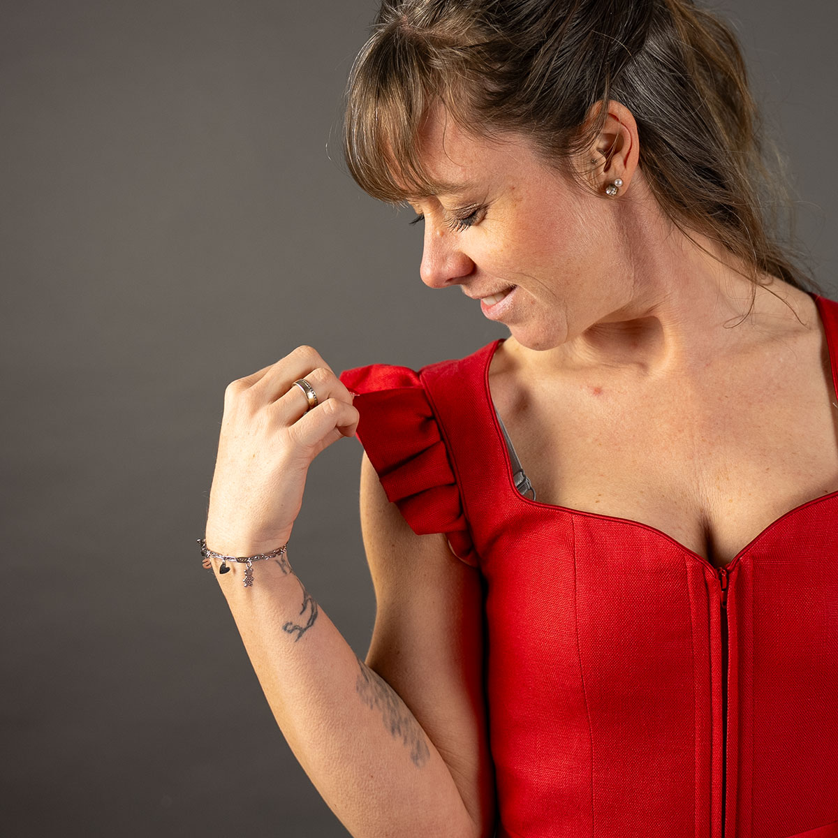 dirndl-knallrot-leinenmieder-elli-juliette